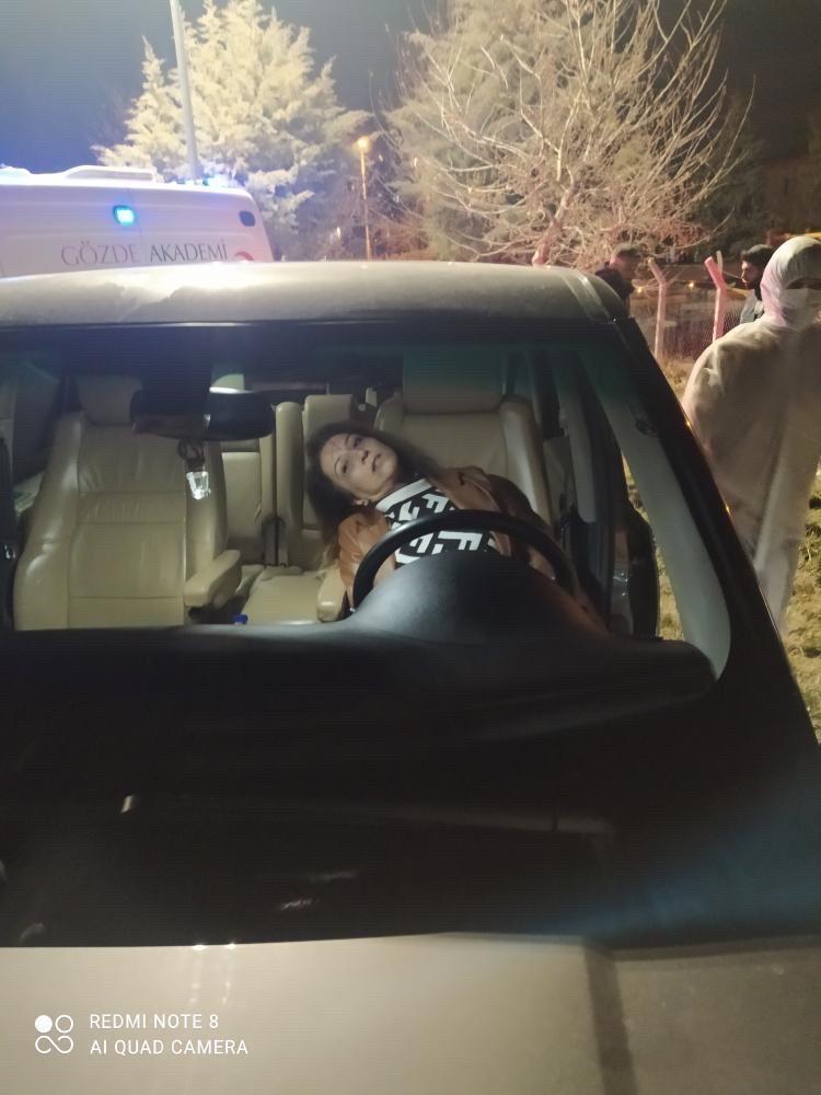 Ayfer Kölük Girift Dizisi: Ay Neriman sana ne olmuş, ölmüşsün gömmeyi unutmuşlar.